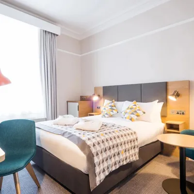 Farnborough Standard DOUBLE ROOM Holiday Inn 037